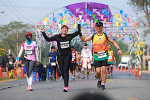 BIB: 4046294, 4273
                            <button type="button" onclick="openModal(9920843)" class="btn btn-primary btn-sm float-right btn-popup" data-toggle="modal" data-target=".modal-high-quality">
                        <i class="fas fa-shopping-cart"></i> Add to Cart
                    </button>
                                            <button type="button" onclick="isThisMe(9920843, true)" class="btn btn-success btn-sm float-right btn-popup btn-isme hidden" data-toggle="tooltip" data-placement="bottom" title="นี่คือรูปของคุณใช่ไหม คลิกที่นี่เพื่อเอาเข้าอัลบั้ม">
                        <i class="fas fa-plus"></i> Add to album
                    </button>
                    <button type="button" onclick="isThisMe(9920843, false)" class="btn btn-warning btn-sm float-right btn-popup btn-isnotme hidden">
                        <i class="fas fa-ban"></i> Remove from album
                    </button>